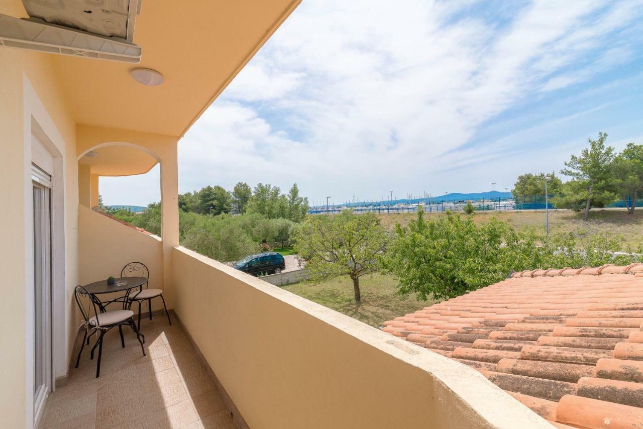 Apartman Lea Sukošan エクステリア 写真